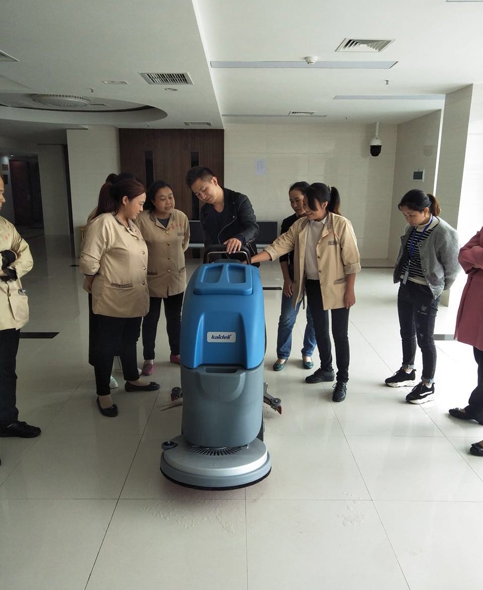 手推式洗地機的常見問題與排查