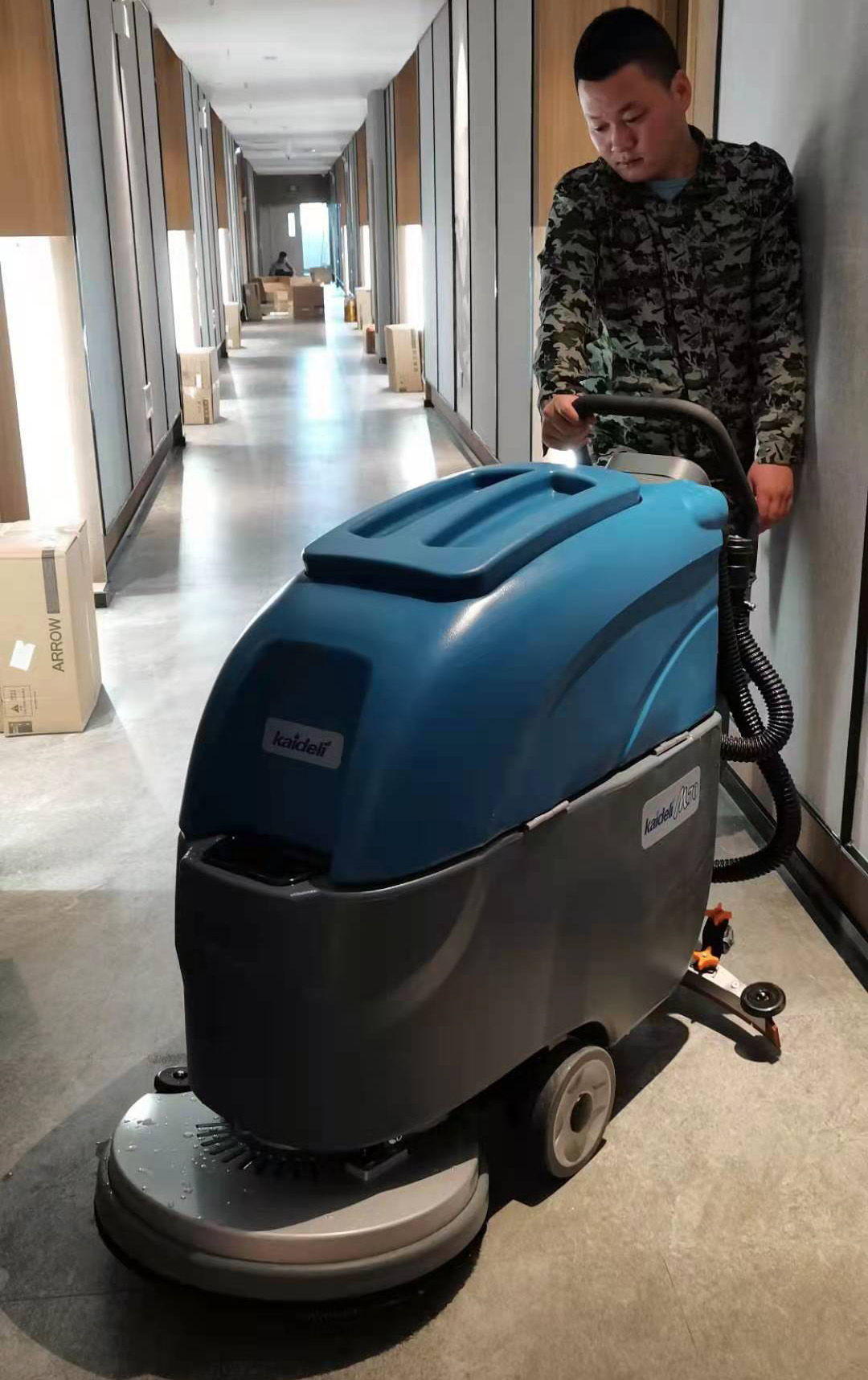 西安和生國際采購洗地機(jī)選擇了高樂美公司