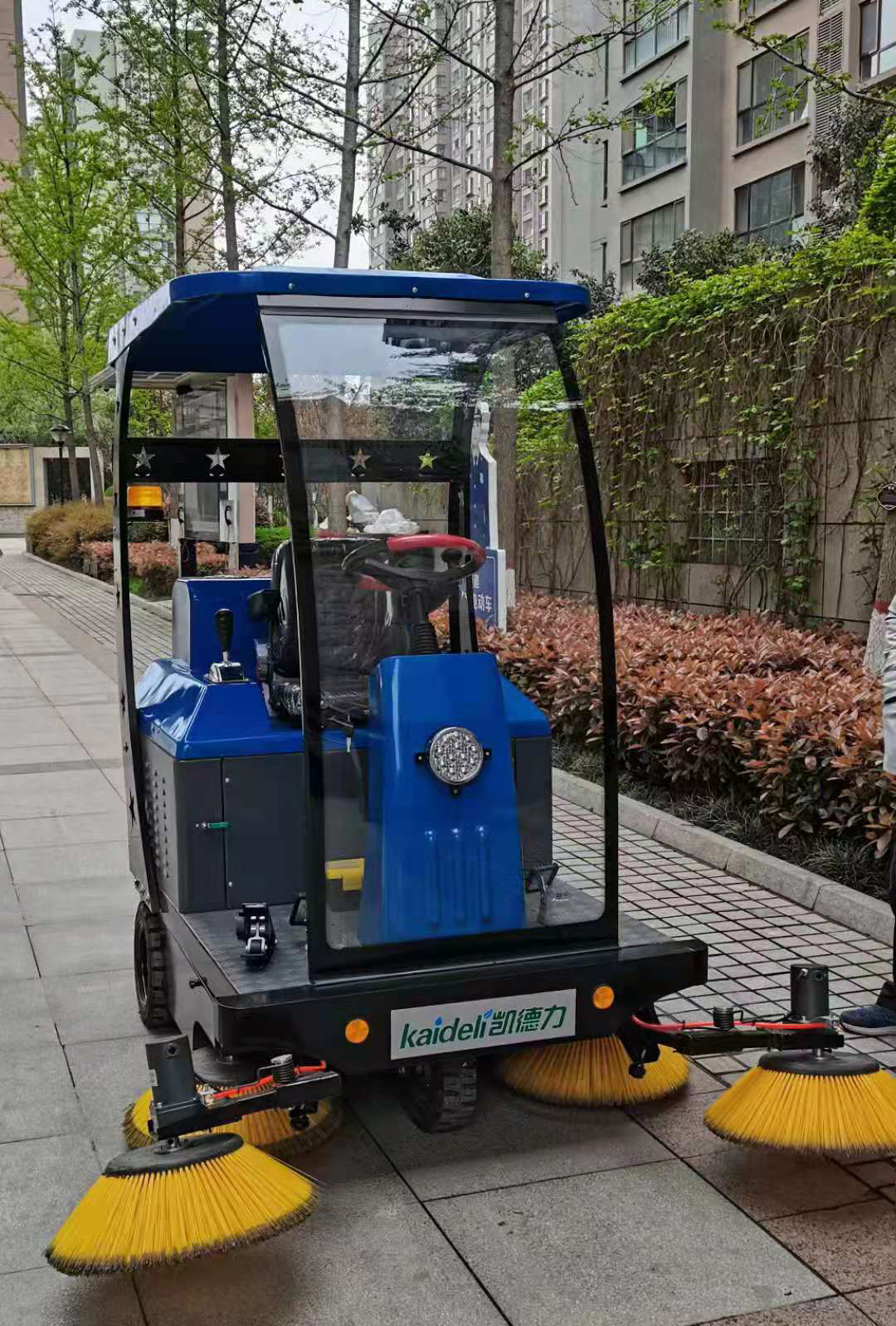 電動掃地車常見故障的原因分析與處理！